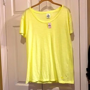 Vs pink t shirt size small